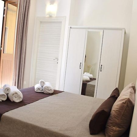 Micca Ospitalita Siciliana Bed & Breakfast Noto Luaran gambar
